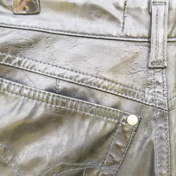 VTG VERSACE JEANS COUTURE Vegan Faux Leather Shorts 30" waist - Picture 13 of 14